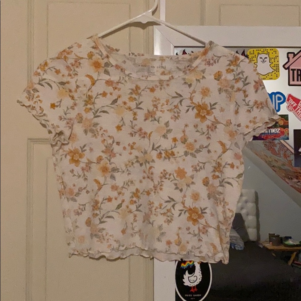 american eagle floral ruffle tee